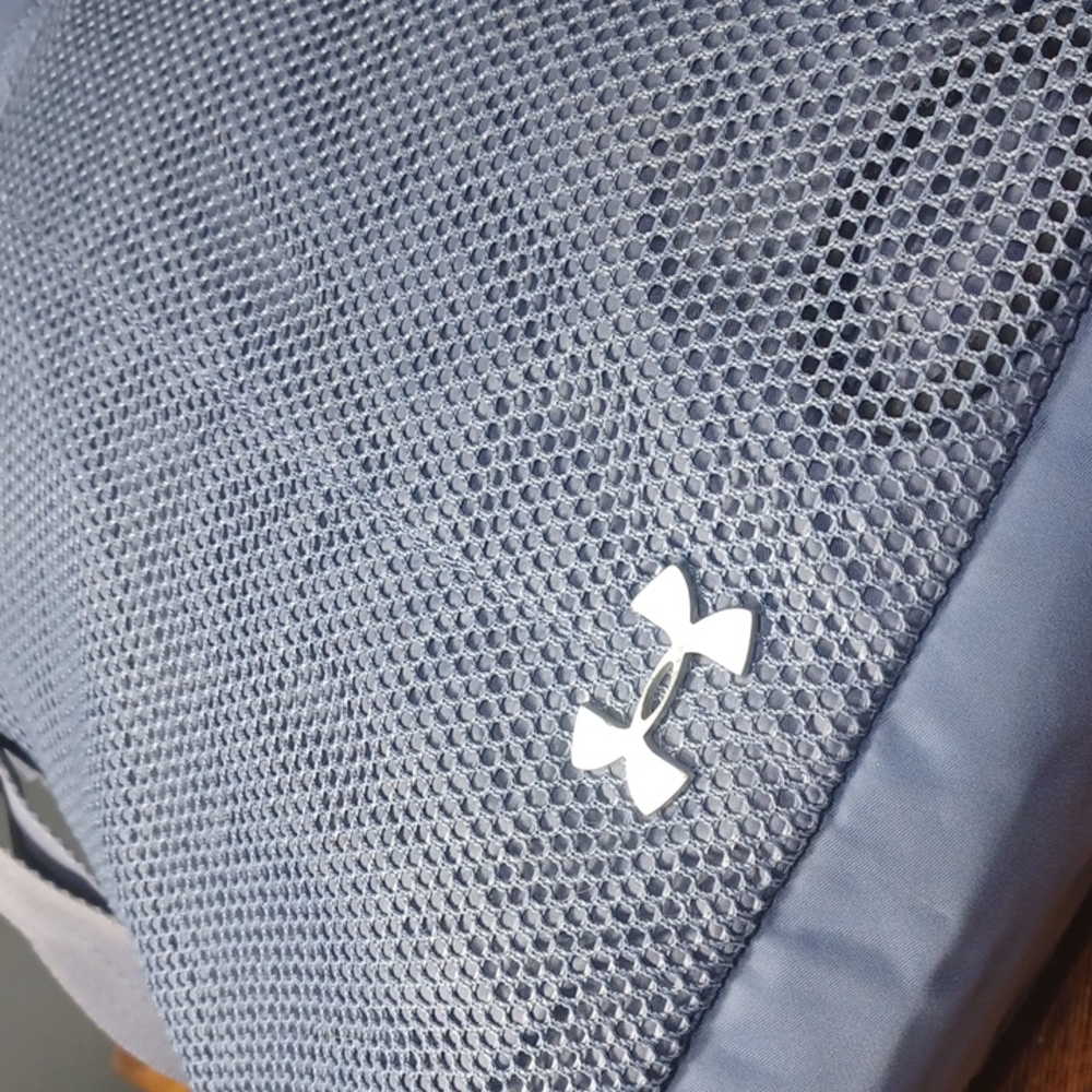 Under Armour large messenger bag - Picture 11 of 16